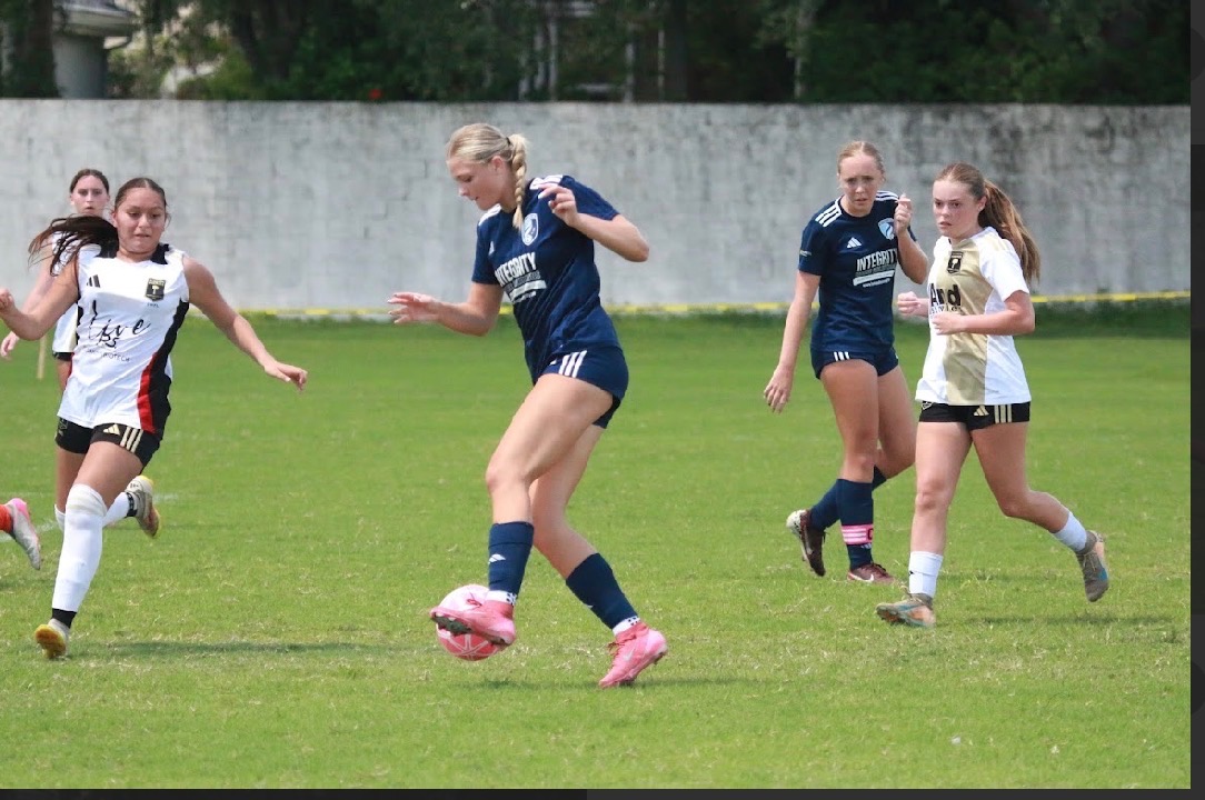 Samantha Hengel competing for West Florida Flames